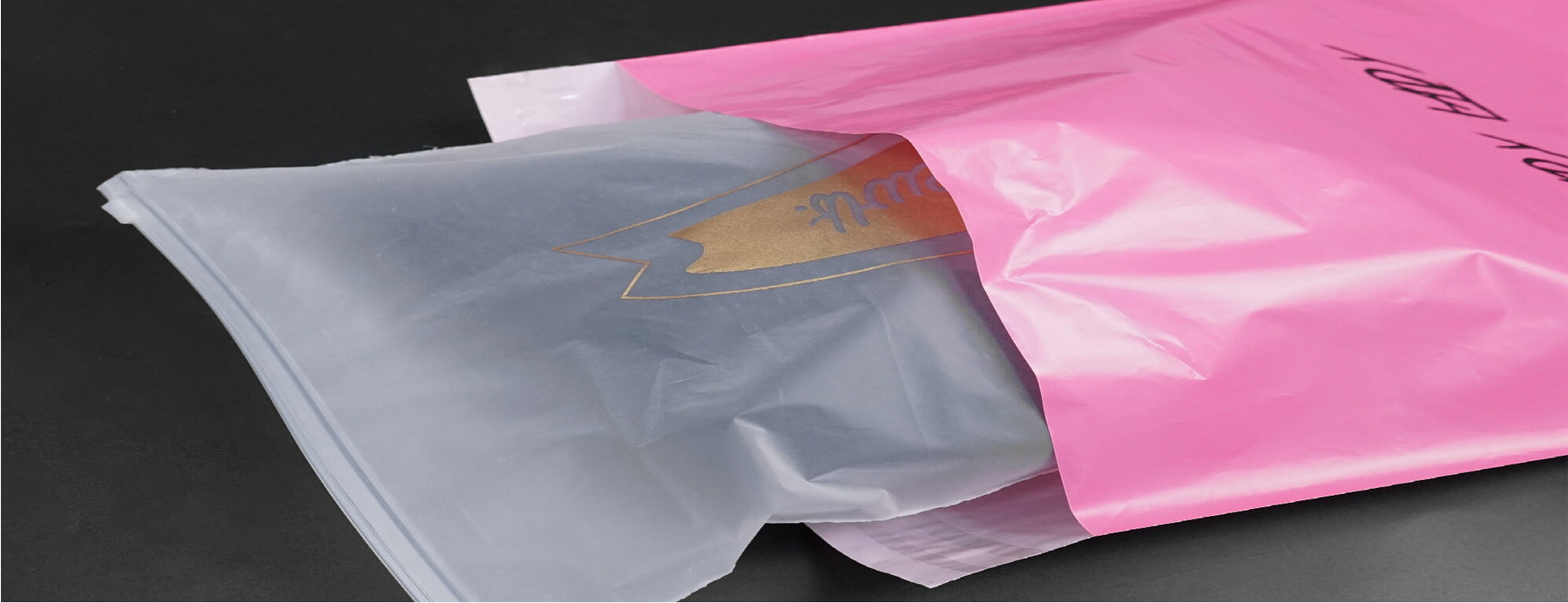 Packman: Logistic Packaging: Which is better? Polymailer with pocket or handle?